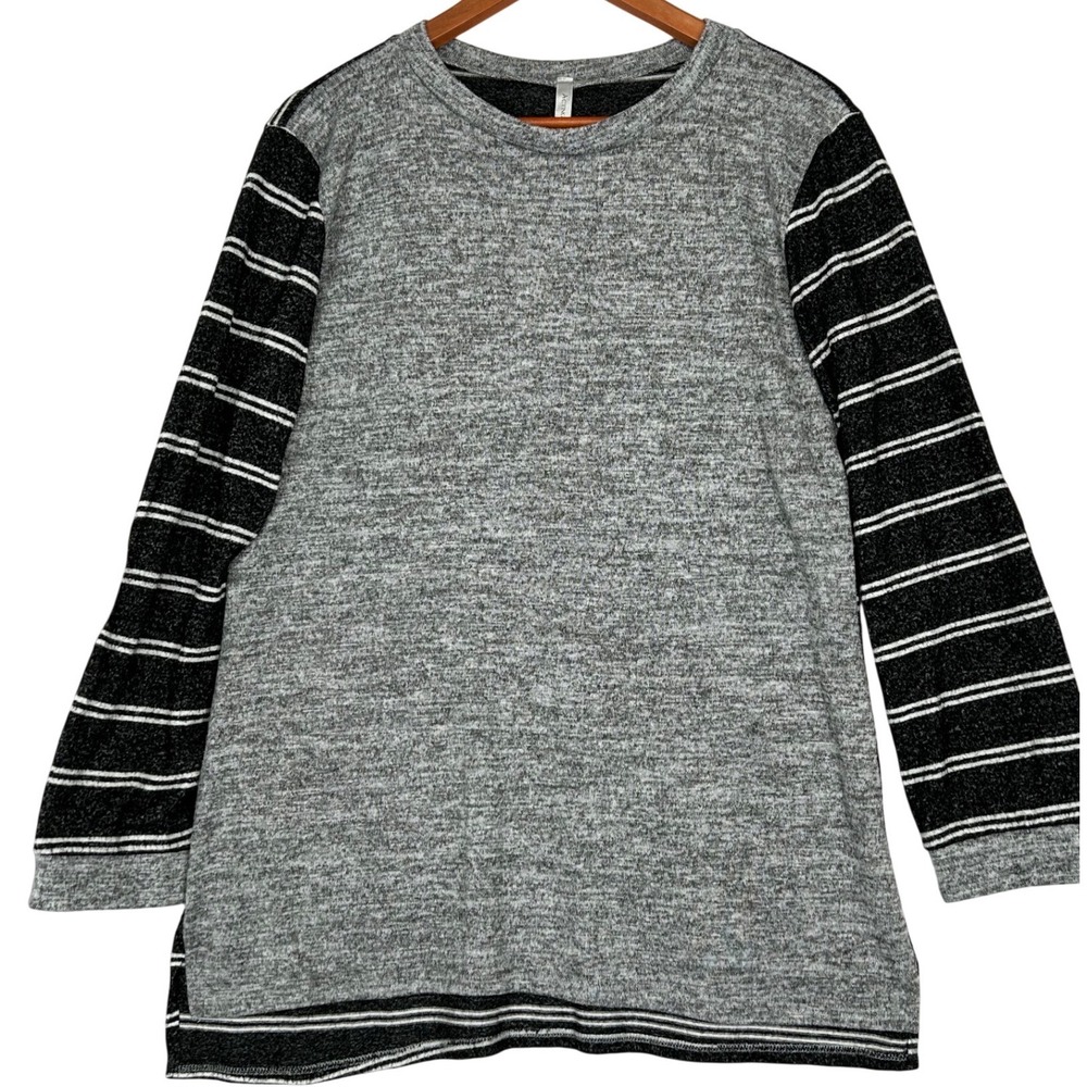 Acting Pro Long-Sleeve Gray Shirt With Stripes and Elbow Patches Women's Size XL